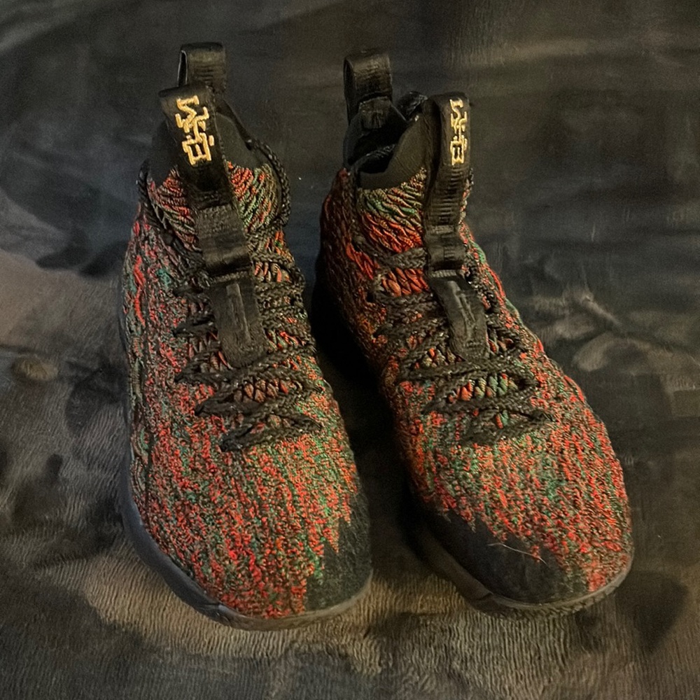 Nike LeBron 15 BHM size 6y